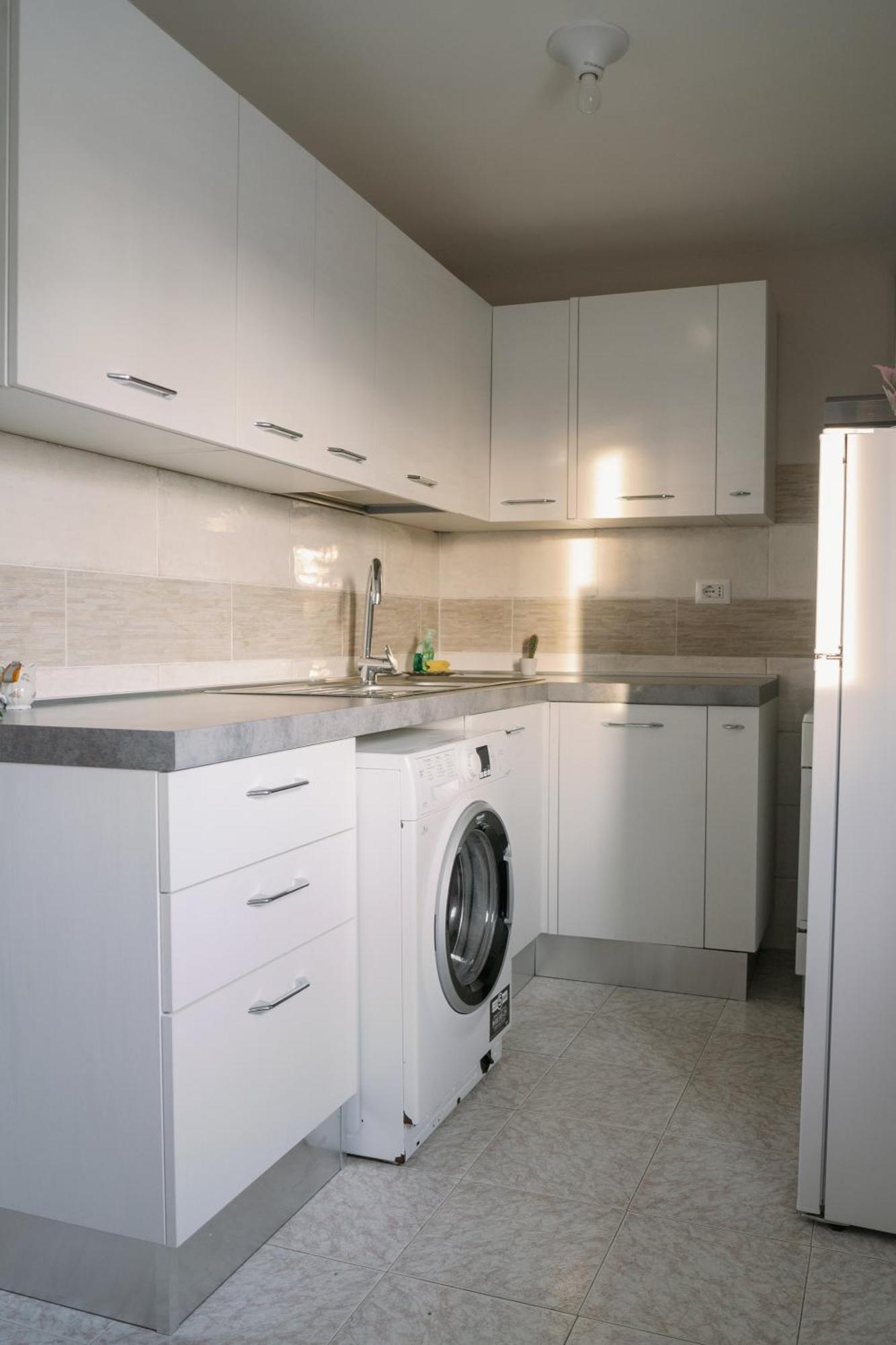 Romantic Apartment Metro A Ponte Lungo Luaran gambar