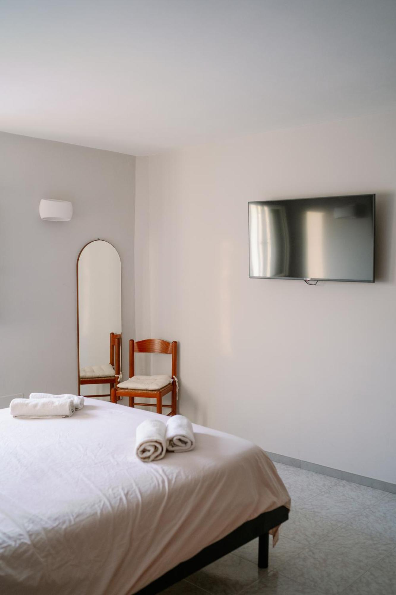 Romantic Apartment Metro A Ponte Lungo Luaran gambar